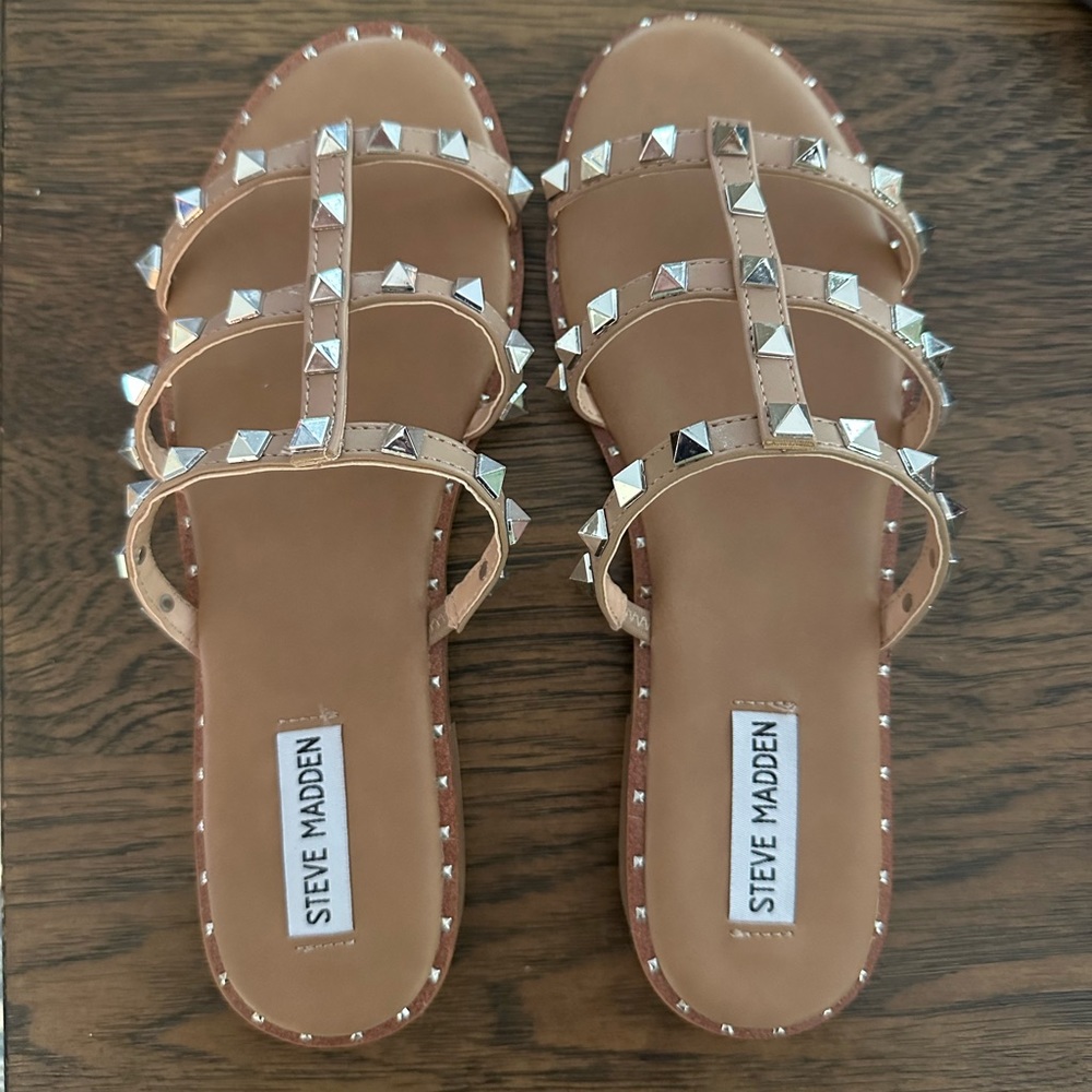 New Steve Madden sandals